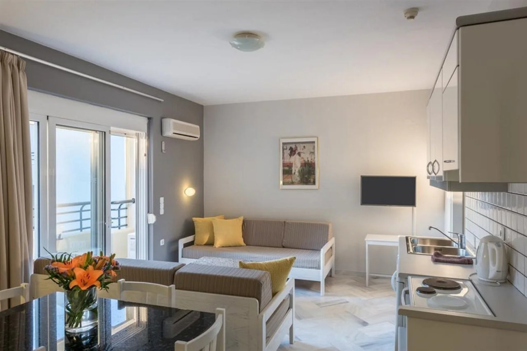 Alantha Apartments