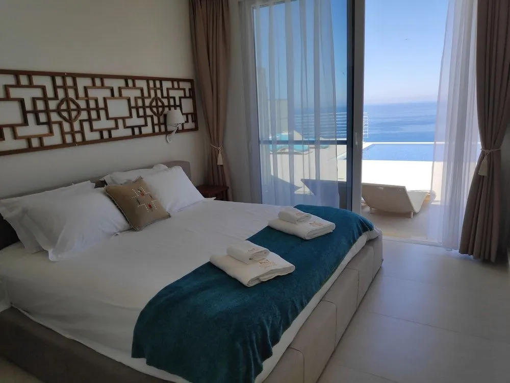 Okeanos Vine Luxury Villa