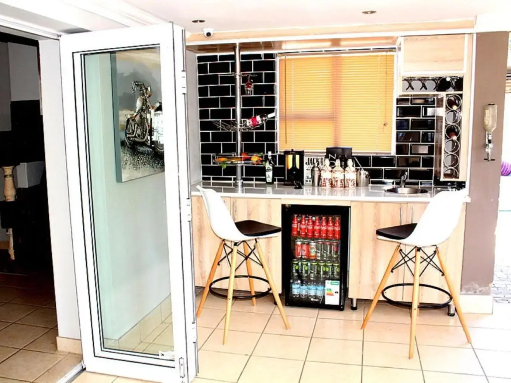 Comfort e Casa Lodge Near OR Tambo Airport
