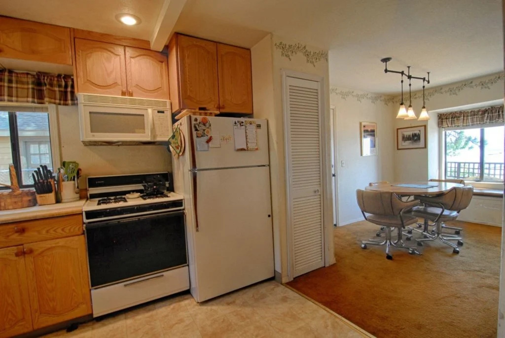 7460 N Lake Blvd 3 Br Home by RedAwning