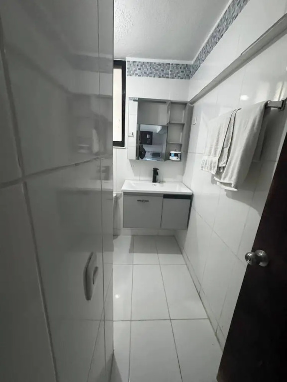 Condo Bien Situé 3 Minutes a Pied de la Plage 202