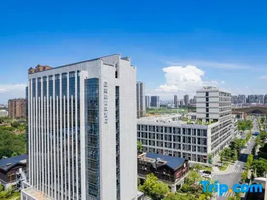 Mehood LESTIE (Wuhan Jiangxia Living Room Metro Station Aeon Mall Branch)