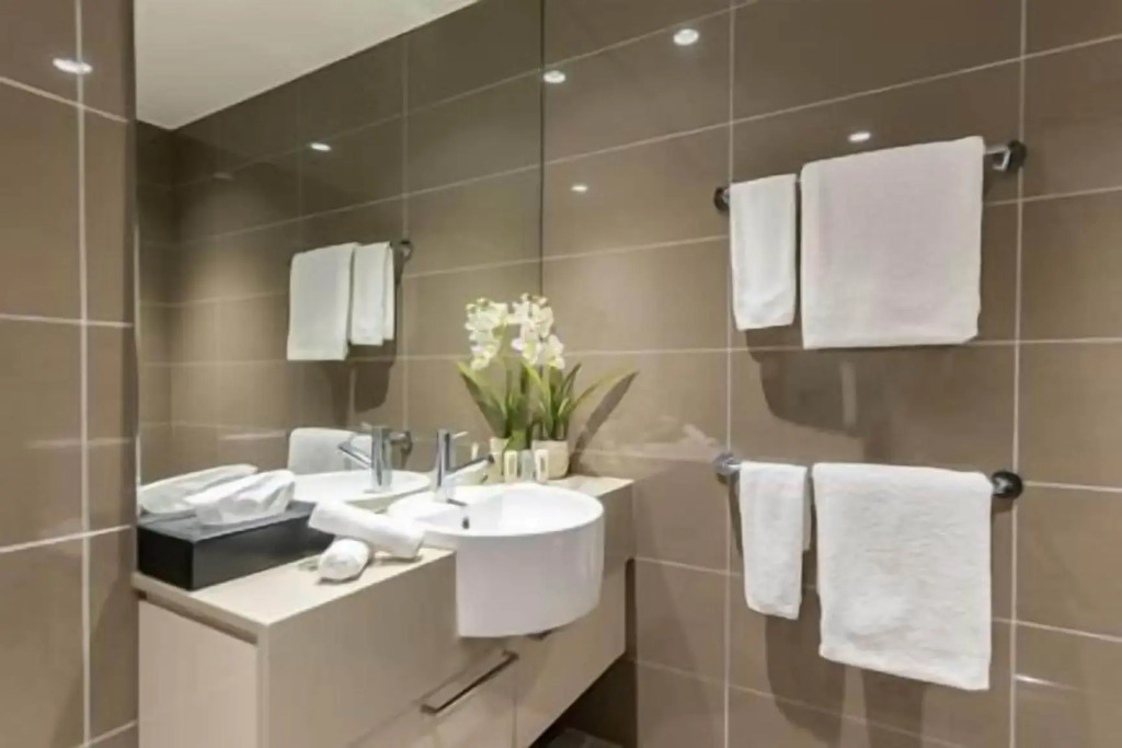 Holiday Inn & Suites Sydney Bondi Junction by IHG