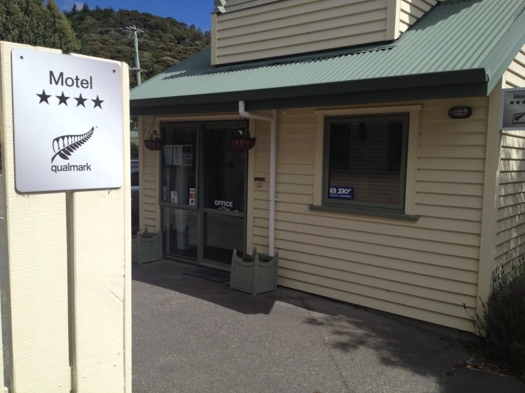 La Rochelle Motel