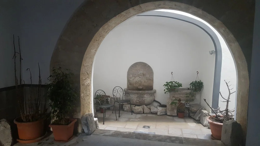 Palazzo De Castro