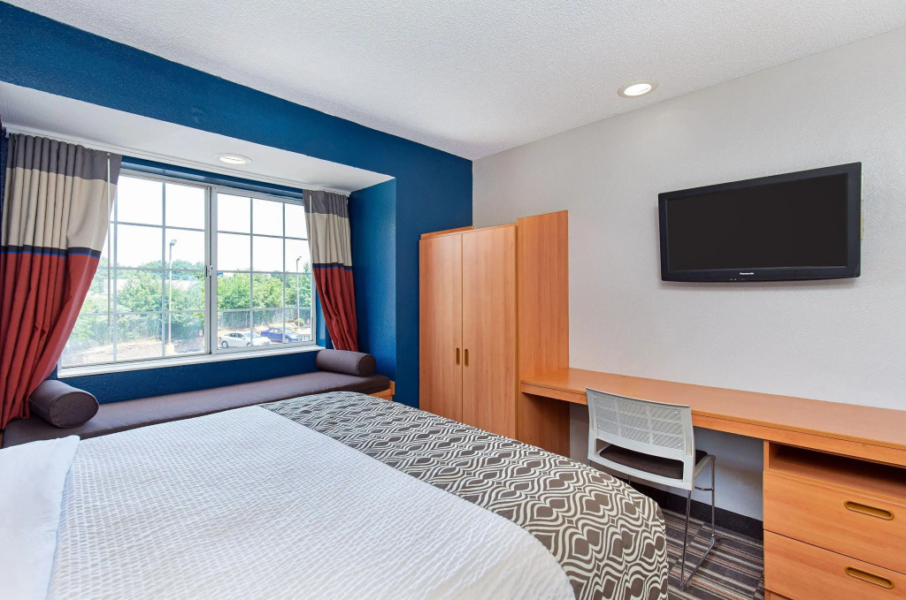 Microtel Inn & Suites by Wyndham Cordova Memphis I-40 East
