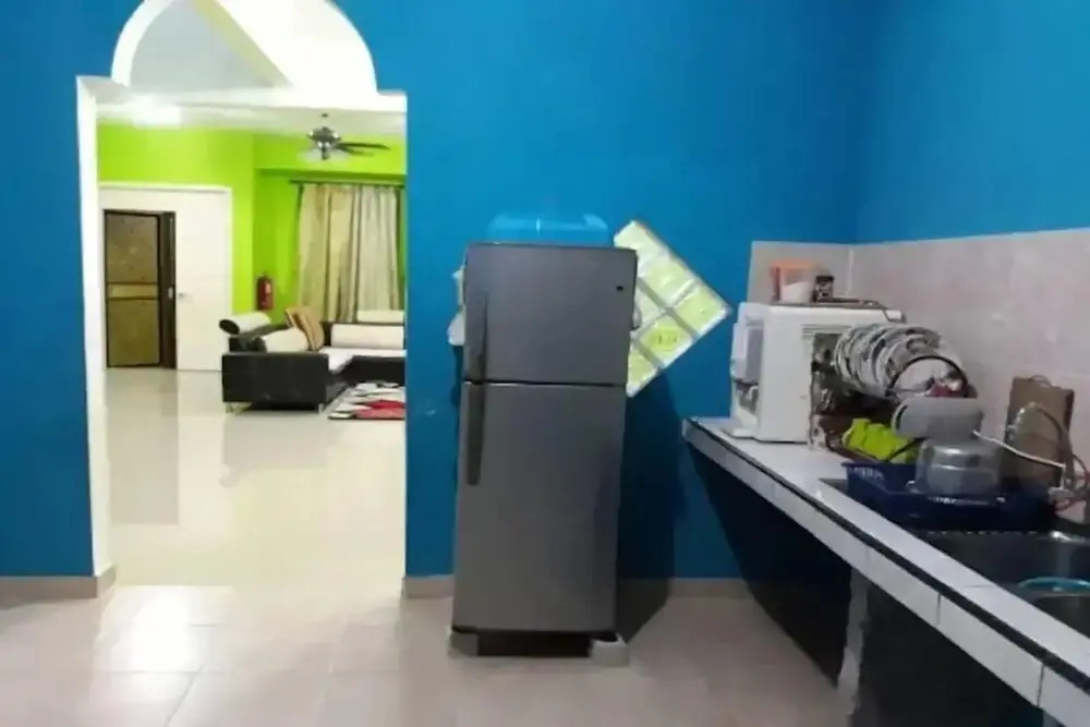 OYO 90215 Awani Homestay