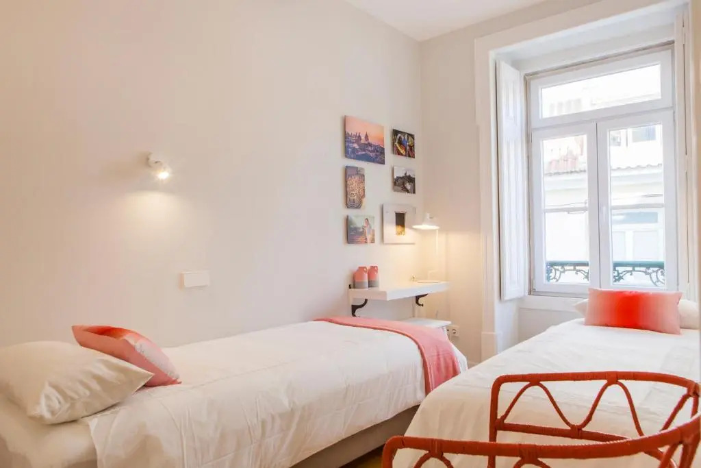 Alfama St George Castle District Fabulous 3 Bedrooms 2 Bathrooms AC Balcony 1st floor Apartment 19th Century Building