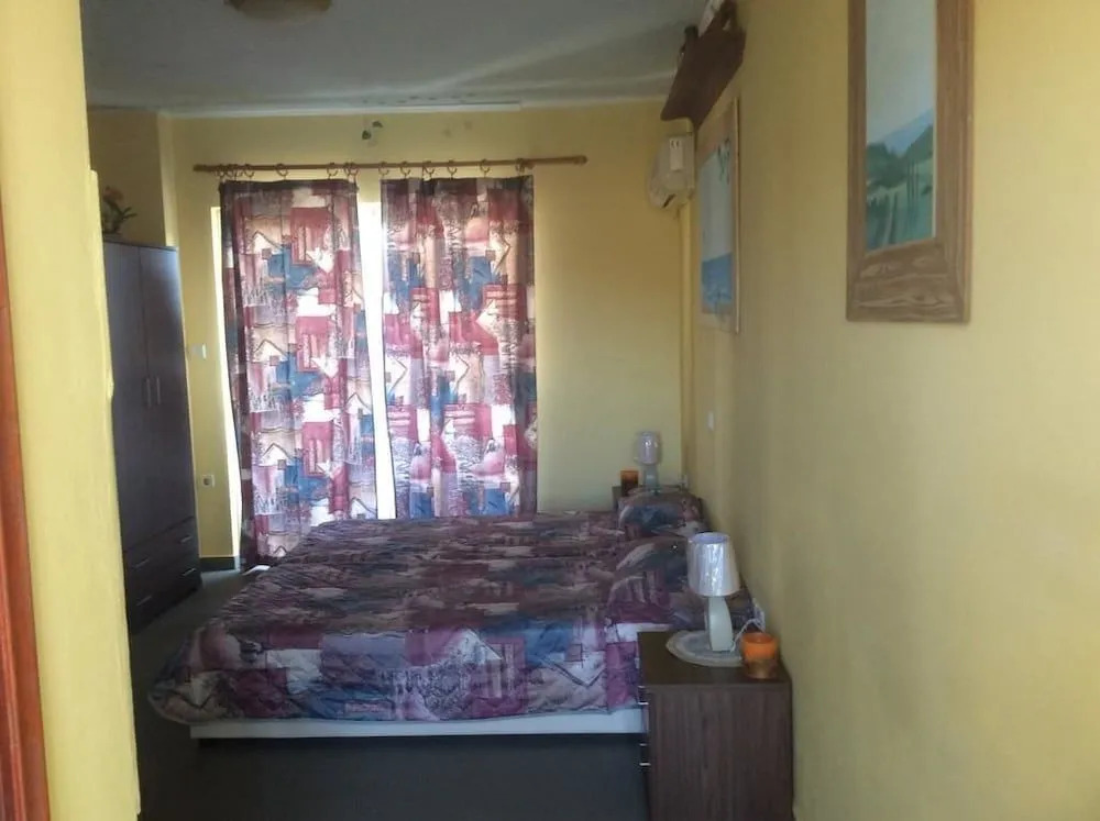 Tommys Rooms