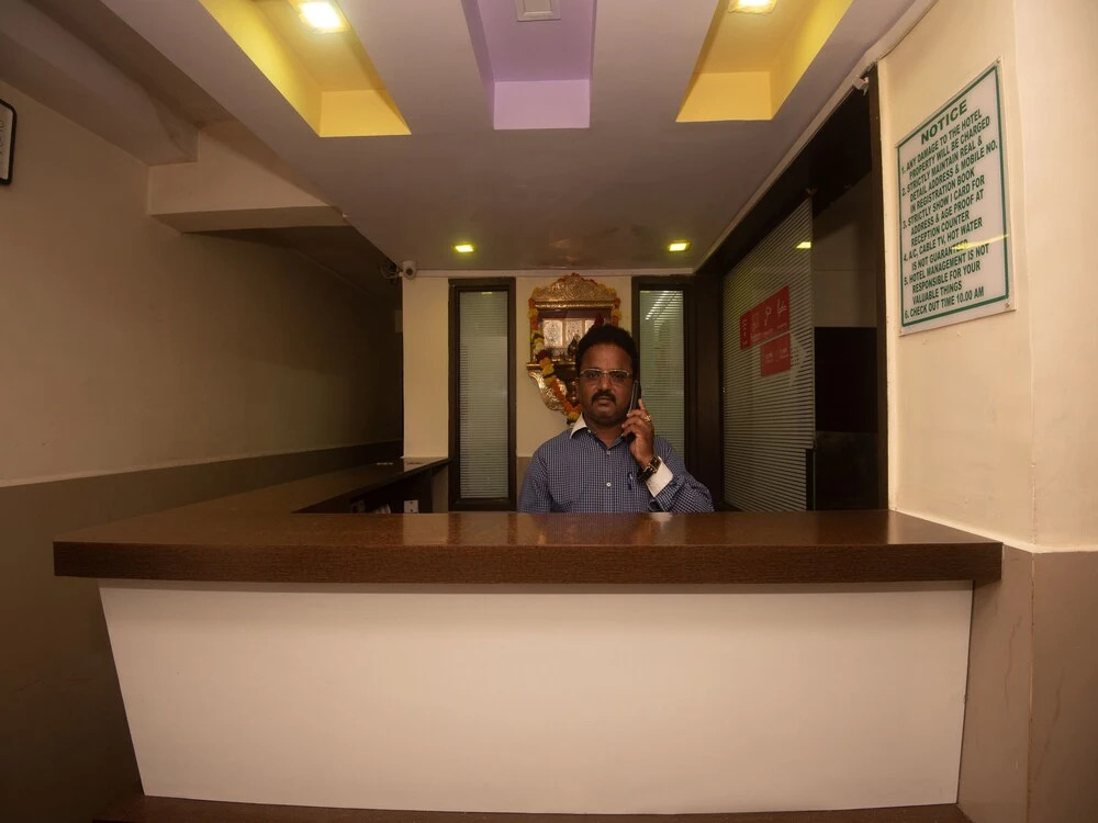 Oyo 23285 The Diplomat Lodging