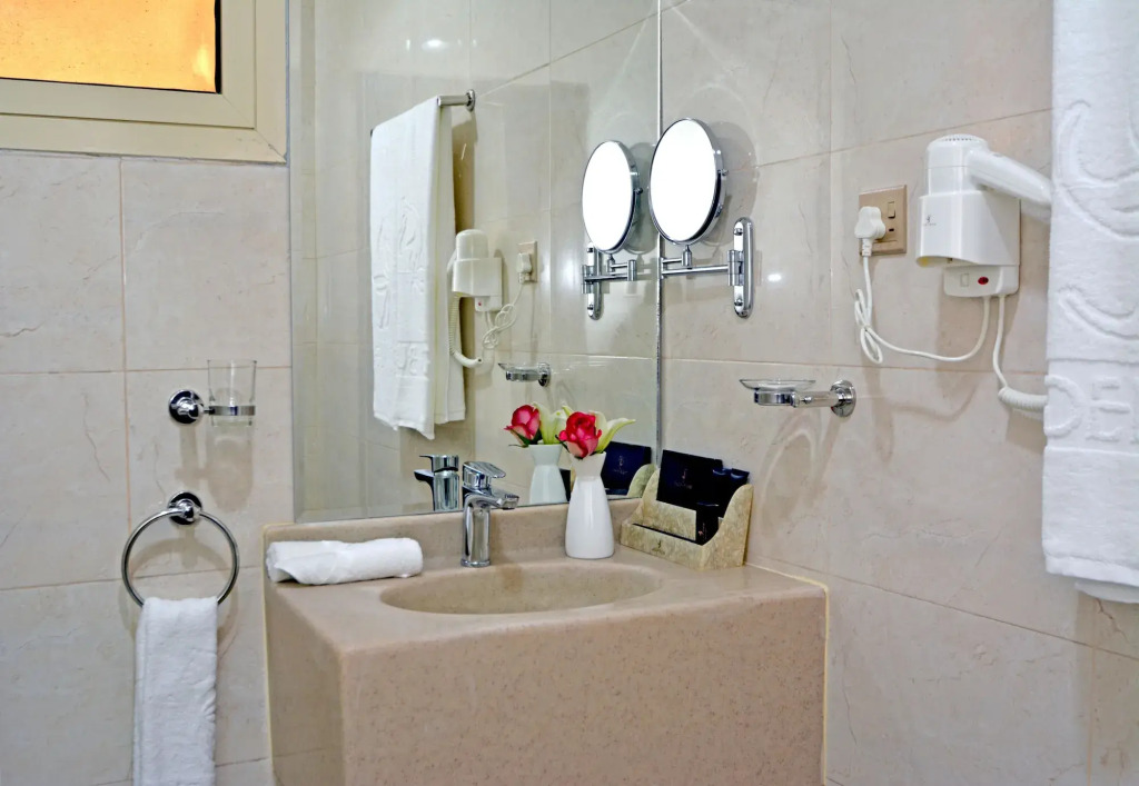 Golden Bujari AlUlaya Hotel