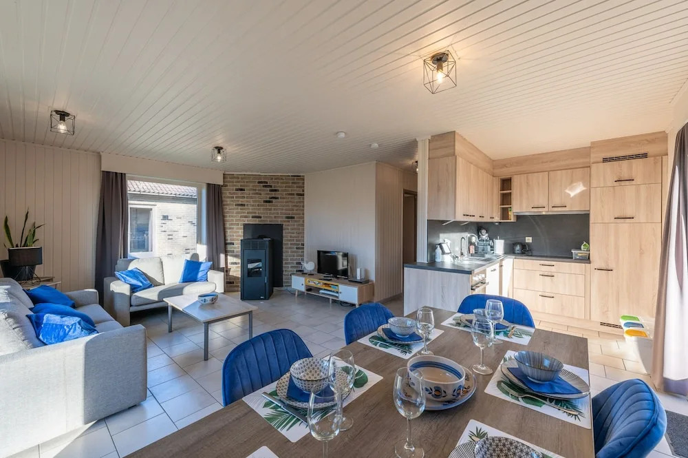 Bungalow Westende Blue 6 Persons