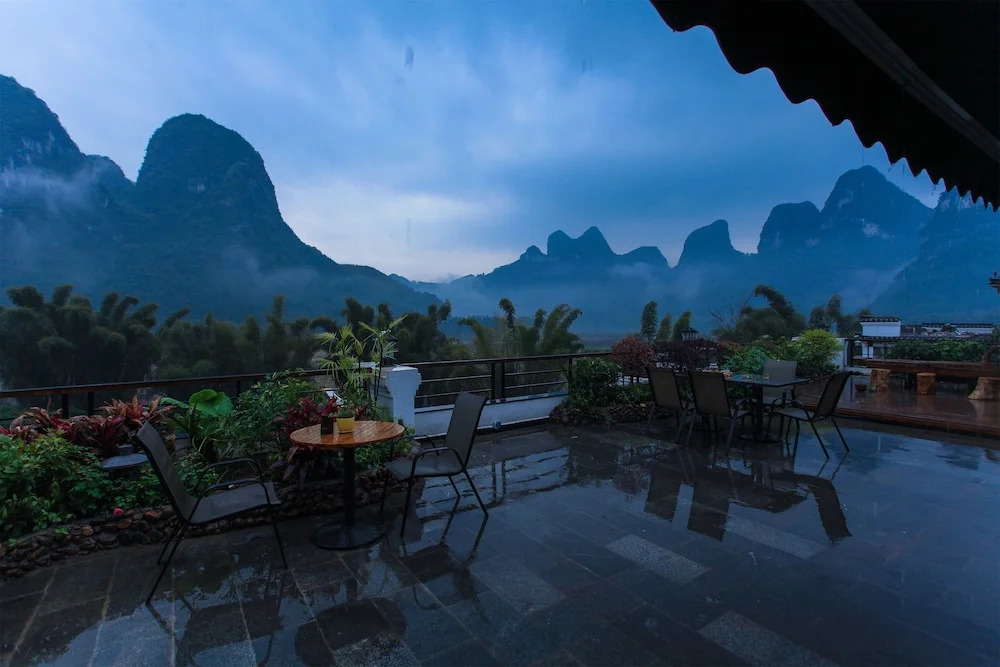 Yangshuo Lijiang Island Riverside Resort