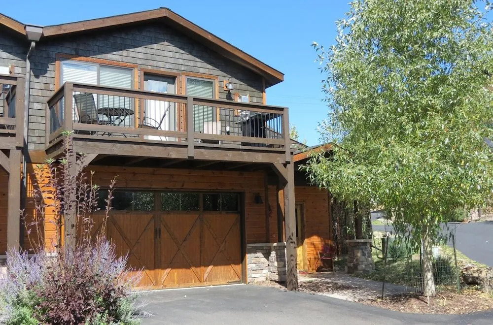 Timber Mountain Retreat - 3 Br Townhouse