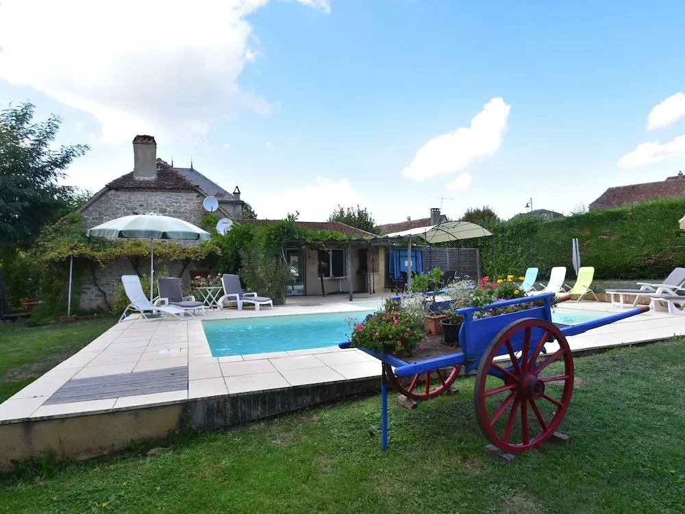 Cosy Authentic Holiday Home With Private Swimming Pool and Garden in Southern France