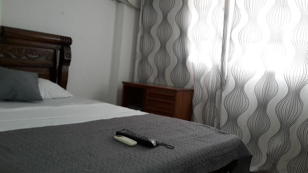 Hotel Media Luna santa marta