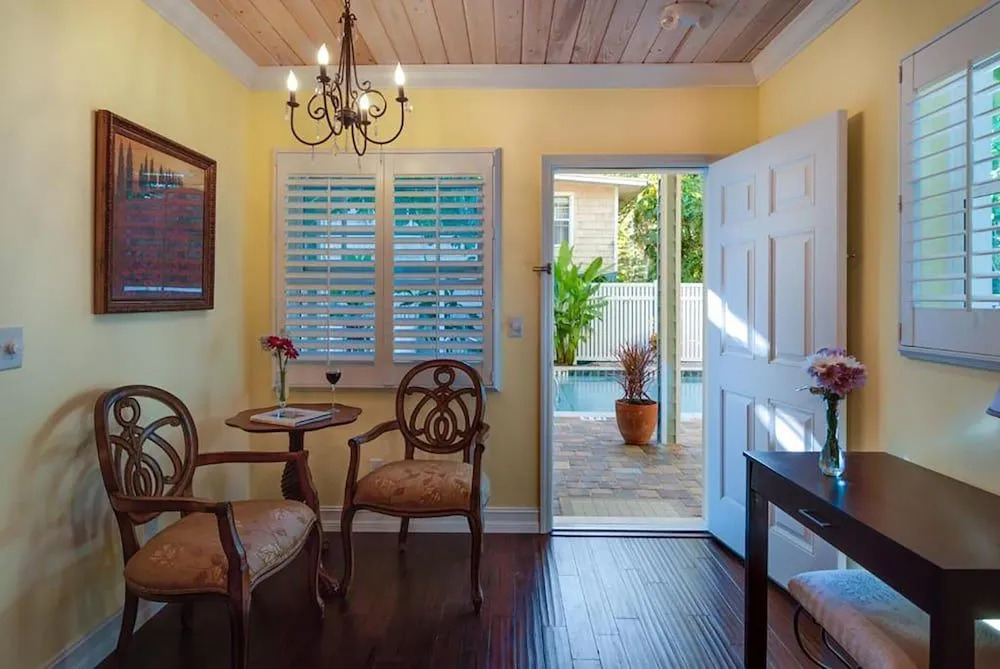 SeaGlass Inn