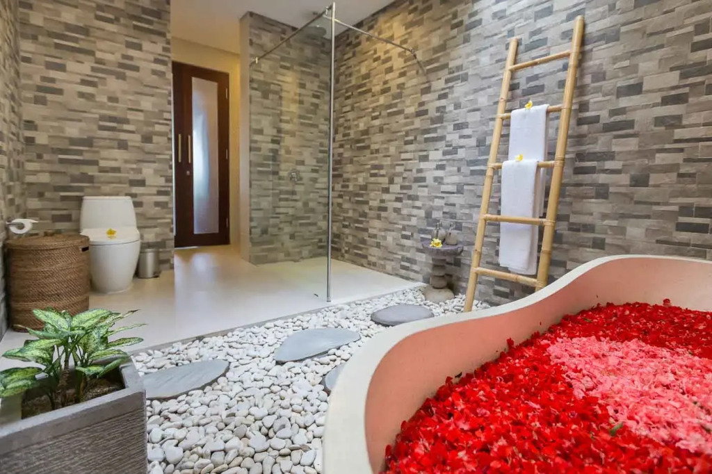 Tini Villa