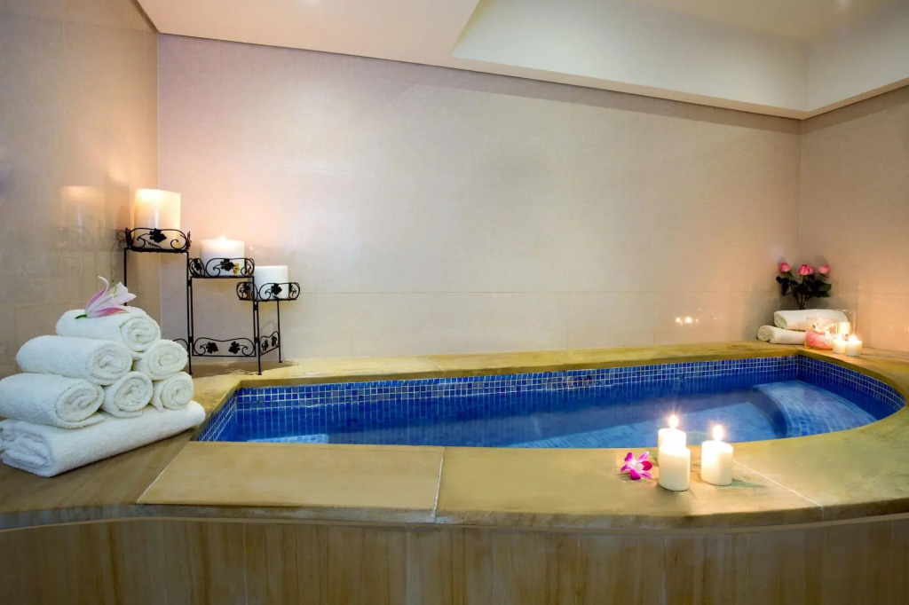 Park Regis Kris Kin Hotel