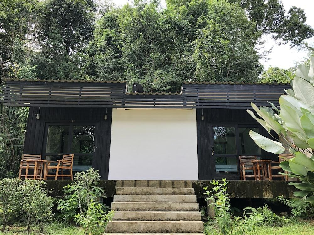 Baan Father Homestay