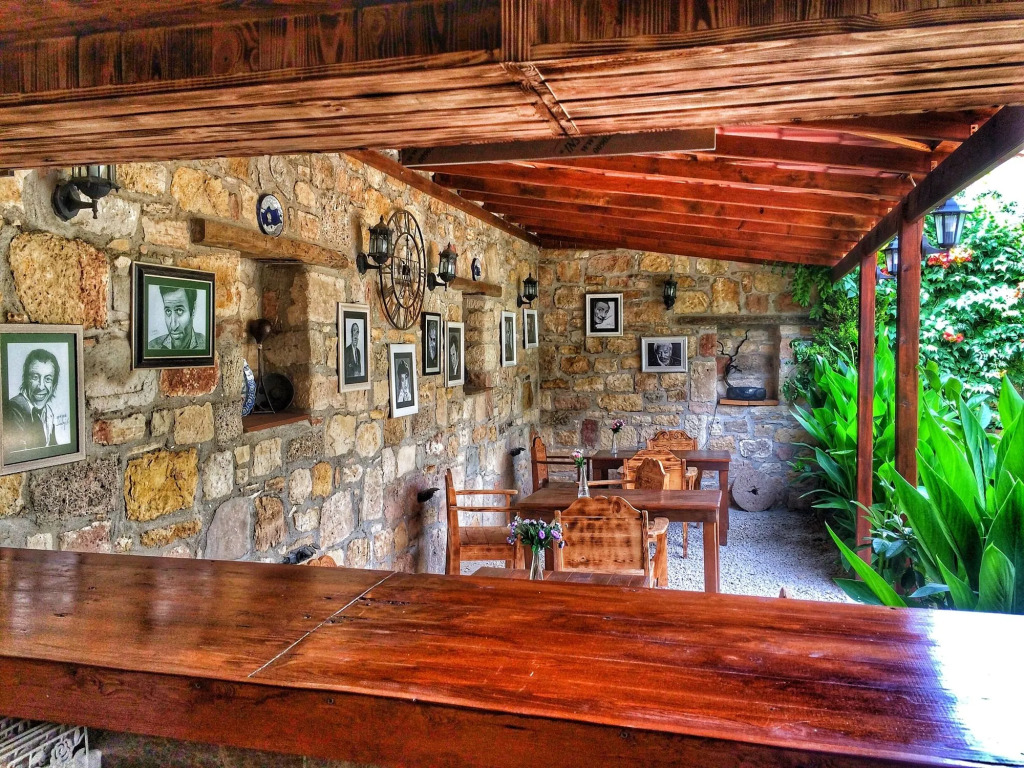 Parmis Boutique House