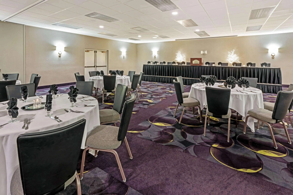 La Quinta Inn & Suites by Wyndham Tacoma - Seattle