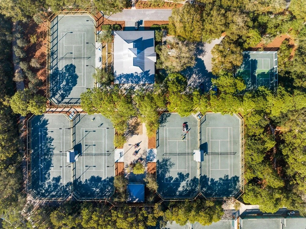 "emerald Tide" pool Golf Cart 4br/4.5ba/bonus Bunk Sleeps 12 4 Bedroom Home by RedAwning