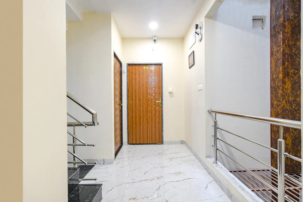 FabHotel Atharv - Airport