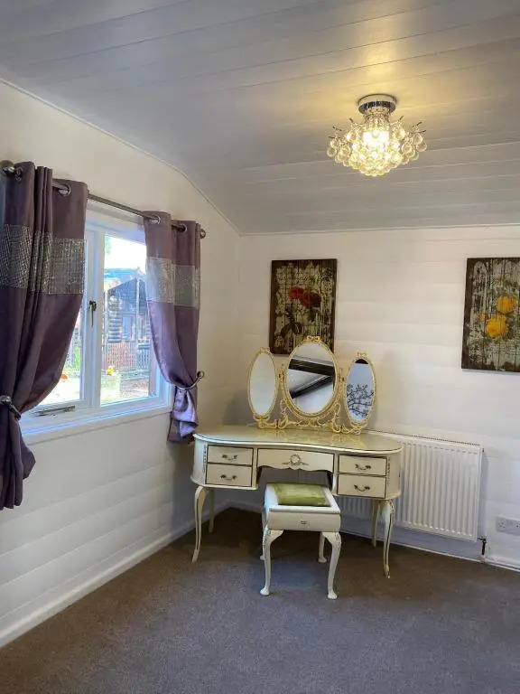 Magpie 1 Hot Tub HuntersMoon-Warminster-Bath-Wiltshire
