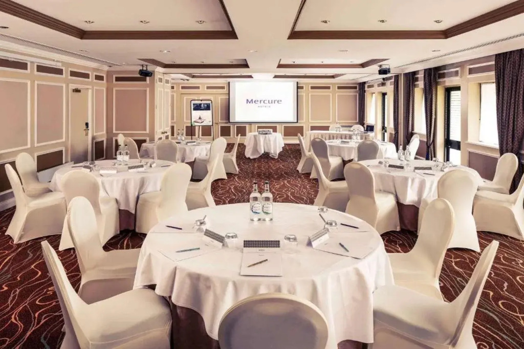 Mercure Livingston Hotel