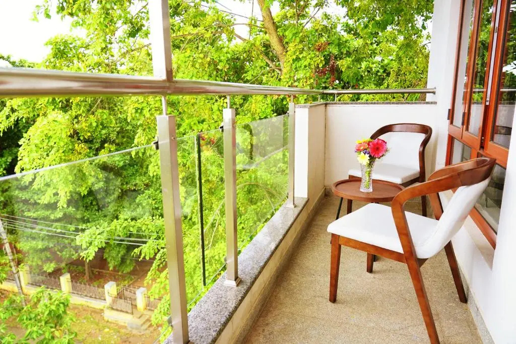 UNNATHI SUITES