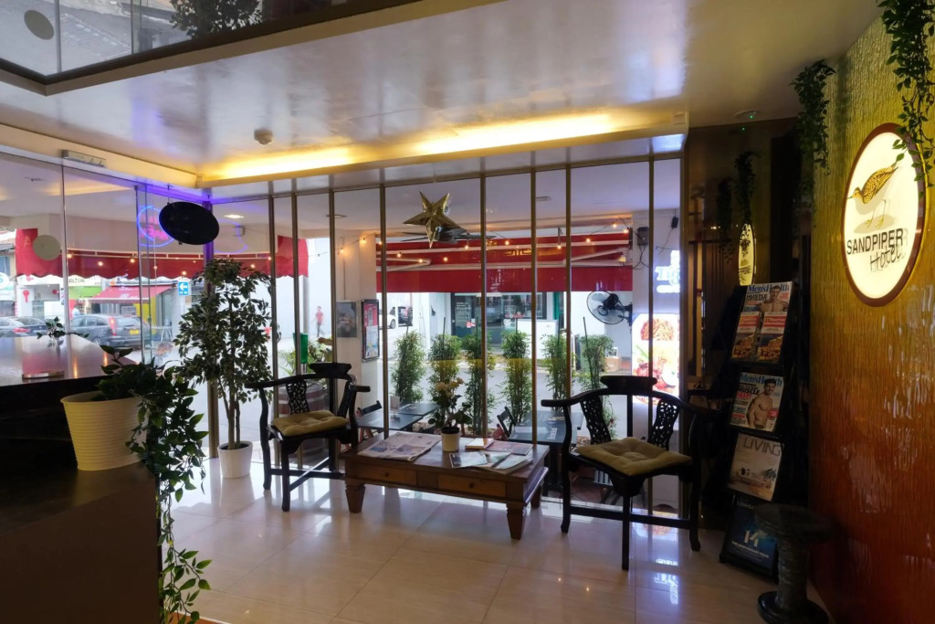 Single or Twin No Window Room With Sharing Bathroom and Toilet in Sandpiper Hotel