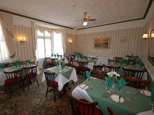 Roseglen Hotel
