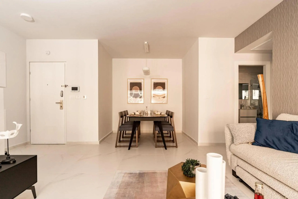 Central and Luxury New 2BR&2Bth - Private Parking