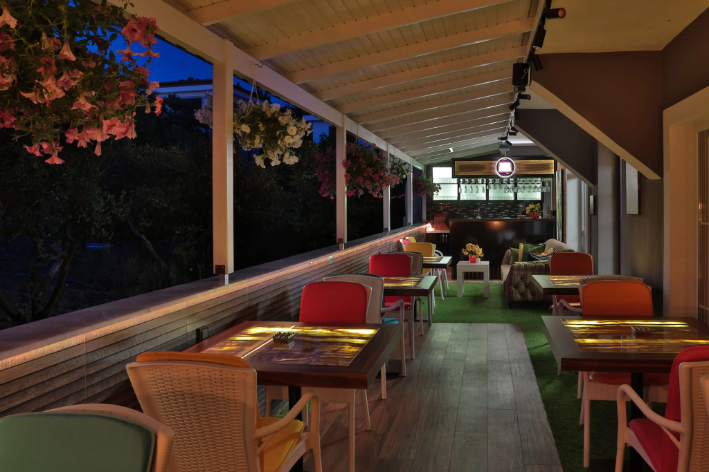 Naro Suites Çeşme Marina
