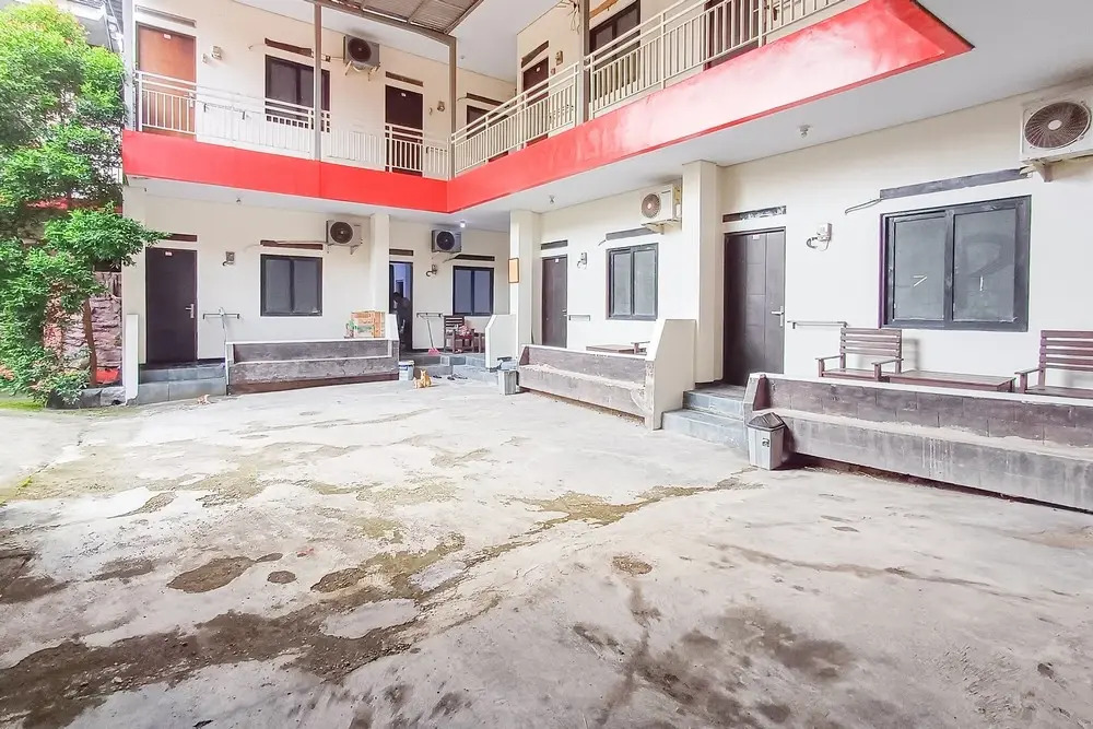 RedDoorz Syariah near Universitas Muhammadiyah Cirebon