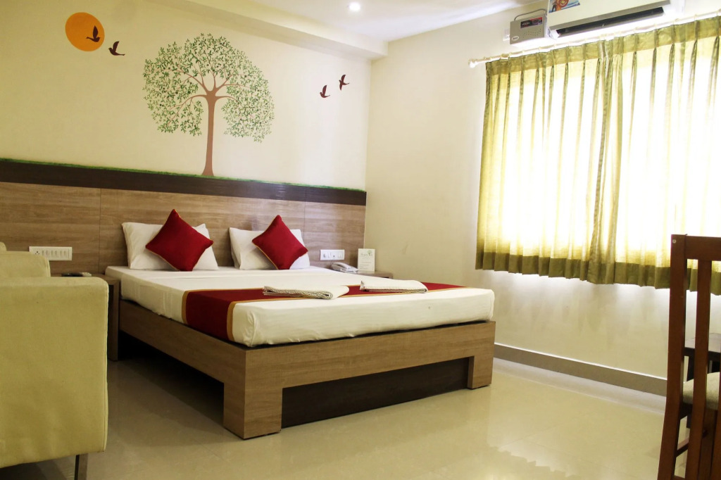 HOTEL GREEN TREES