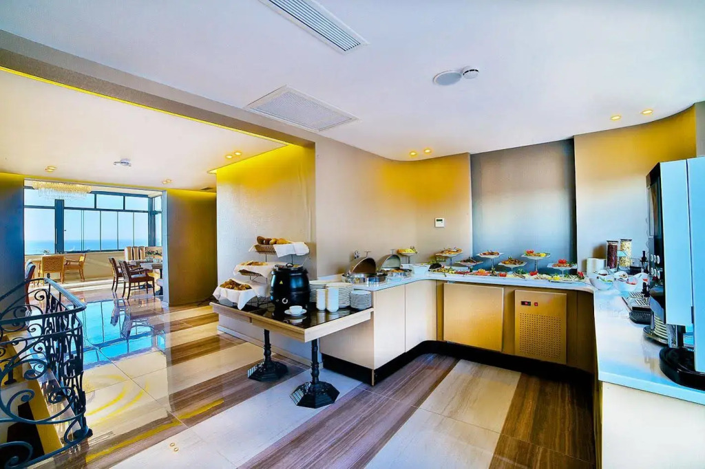 Beethoven Suit Hotel