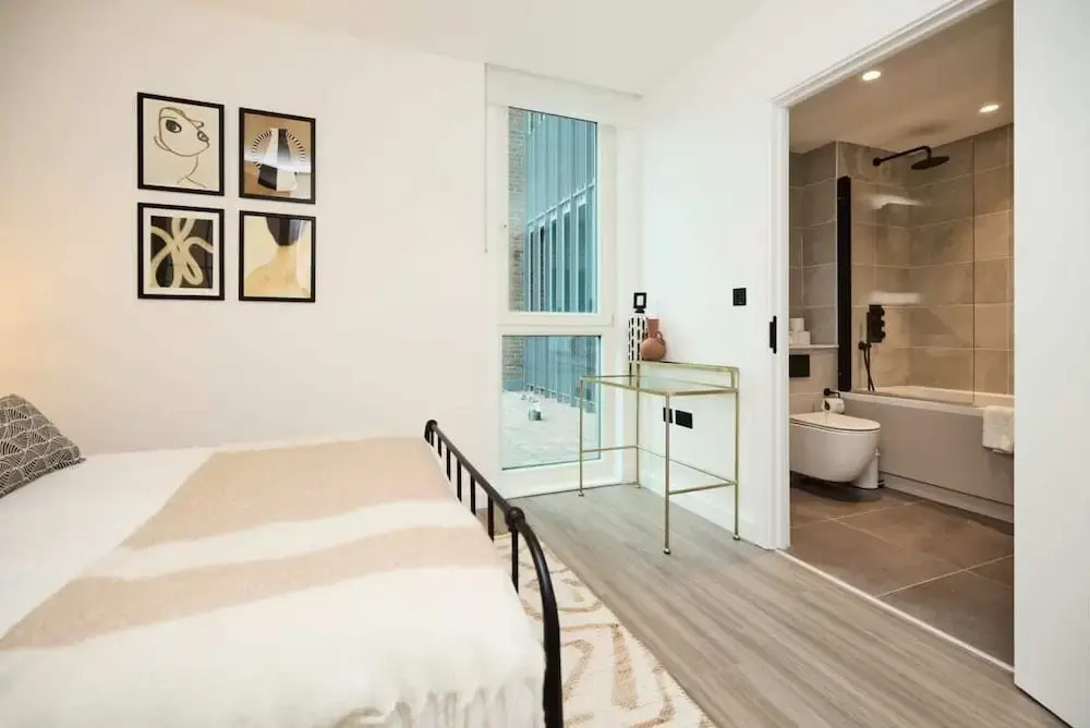 The Tottenham Hale Crib - Trendy 2bdr Flat With Balcony