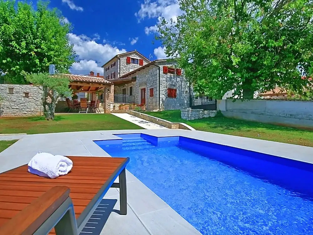 Beautiful Villa in Dracevac With Swimming Pool