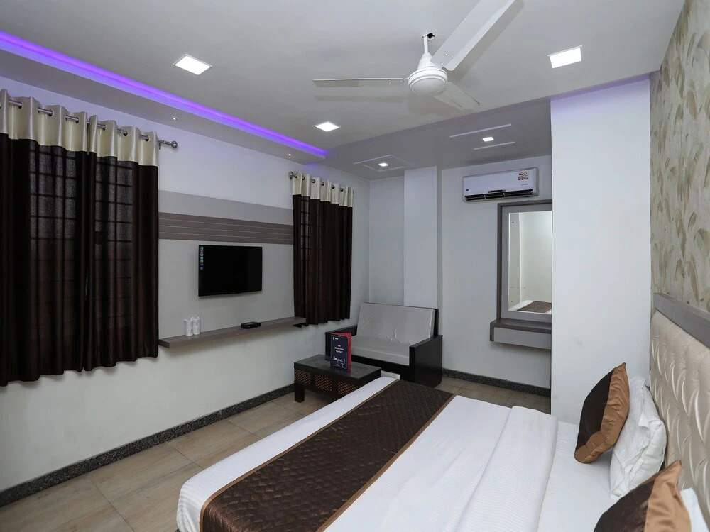 OYO 15485 Hotel Vaishnavi Heritage Inn