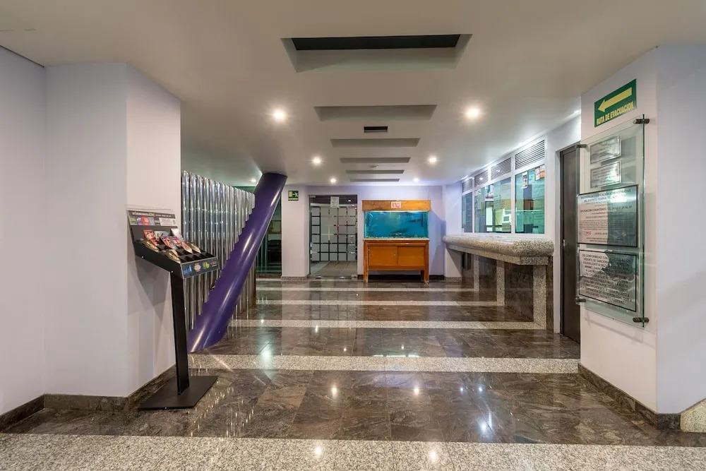 Hotel Embassy