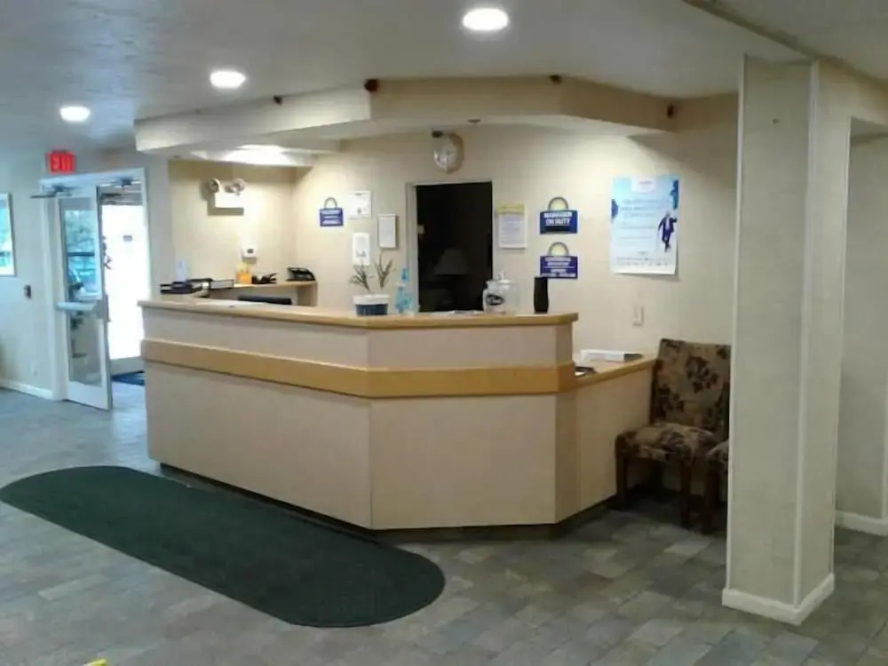 Sturbridge Plaza Hotel