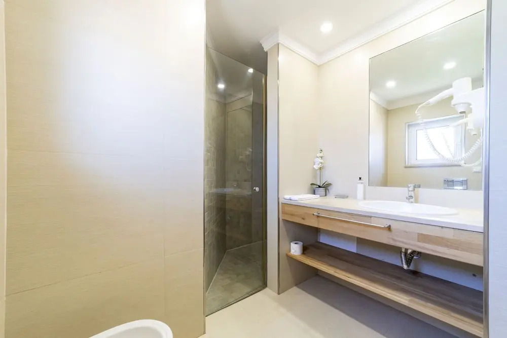 Duma in Albufeira With 4 Bedrooms and 4 Bathrooms
