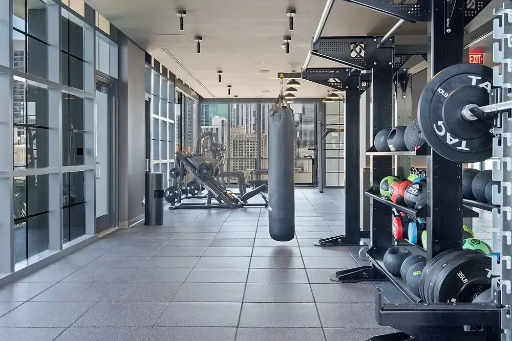 Penthouse 1BR Breathtaking City & Water Views
