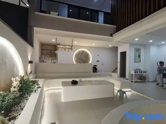 Sixth Courtyard  Scenic Vacation Homestay
