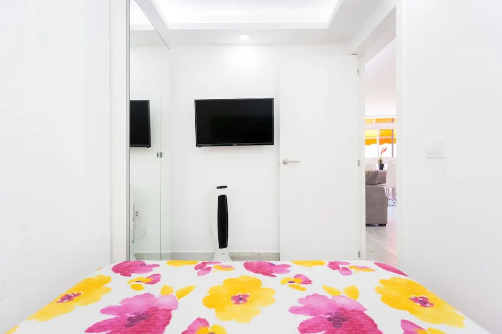 63 Los Cristianos Apartment, First Sea Line, Parking