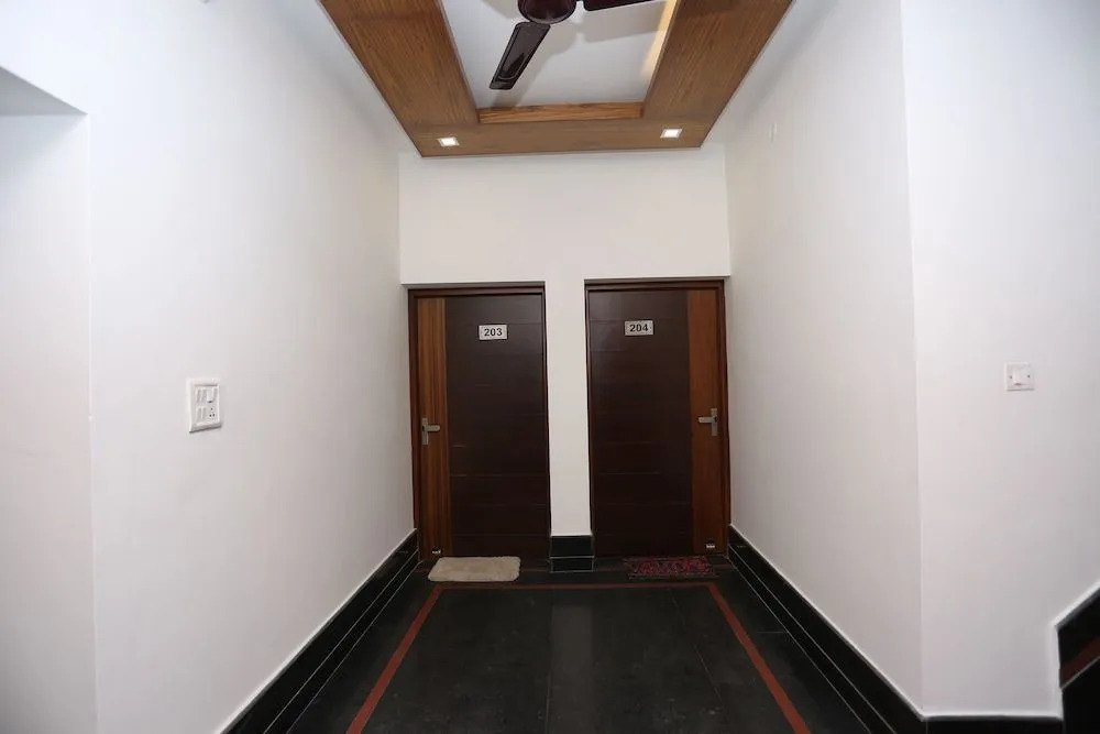 OYO 10448 Green View Home Stay