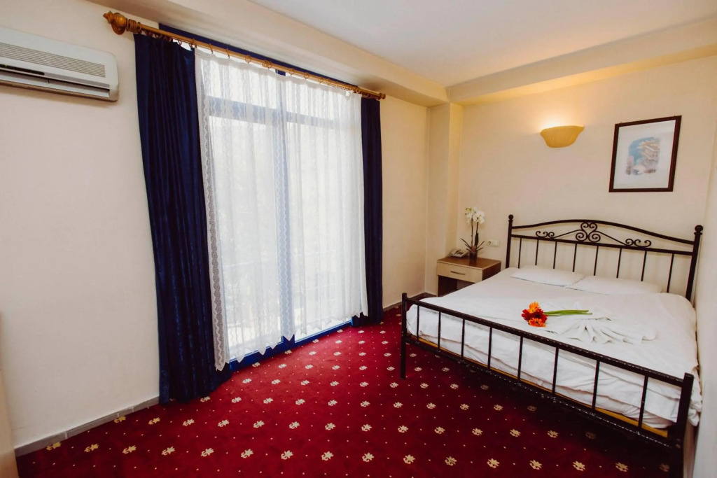 Ozalp Han Hotel