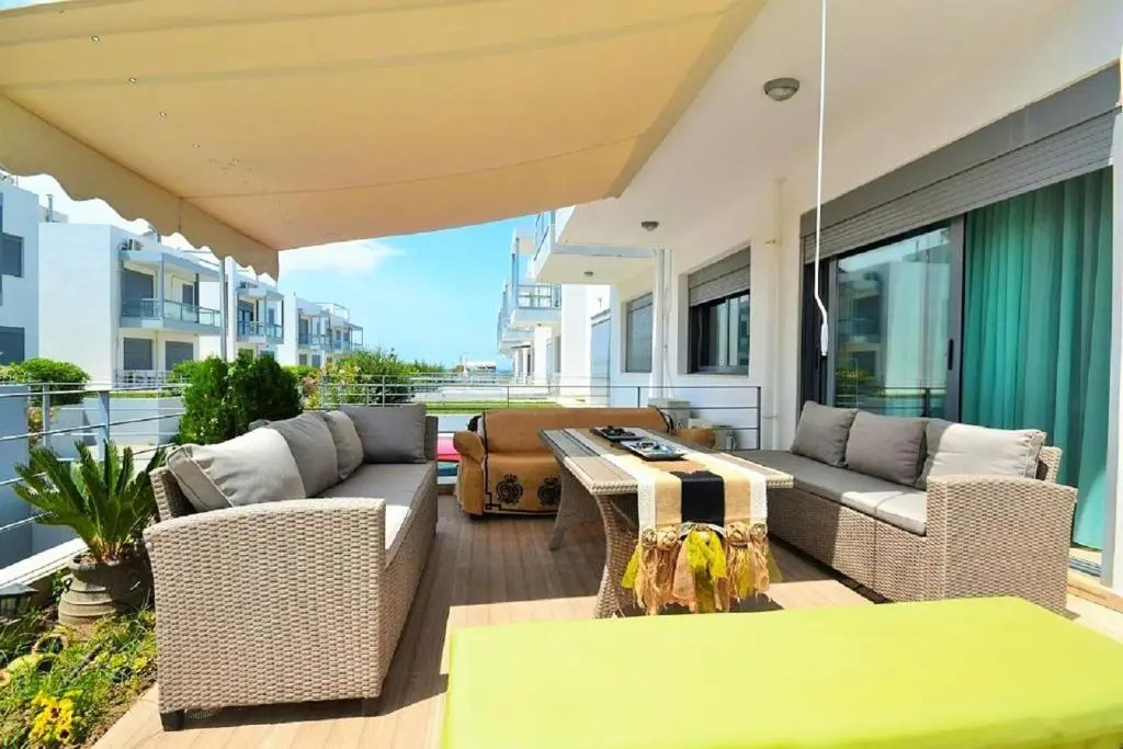 Loutraki Diamond beach house